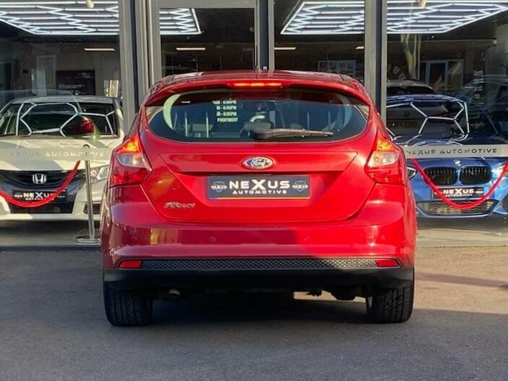 Ford Focus Hatchback 1.6 Tdci Titanium Navigator Euro 5 Ss MK64YNS Red #5