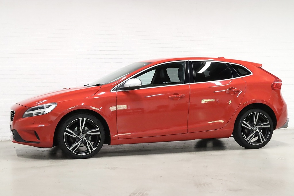 Volvo V40 D2 R-design Pro Red #4