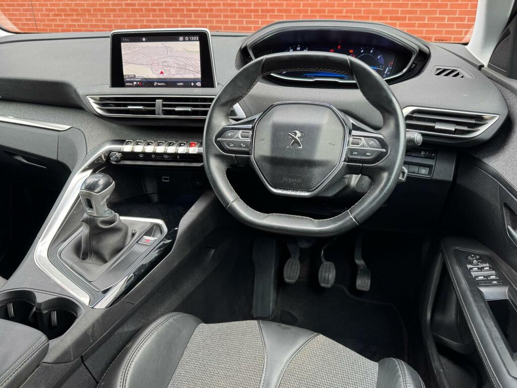 Peugeot 3008 1.6 Bluehdi Allure Euro 6 Ss Red #3