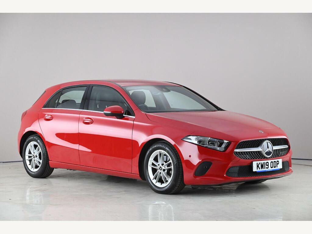 Mercedes-Benz A Class 1.5 A180d Se Executive 7G-dct Euro 6 Ss Red