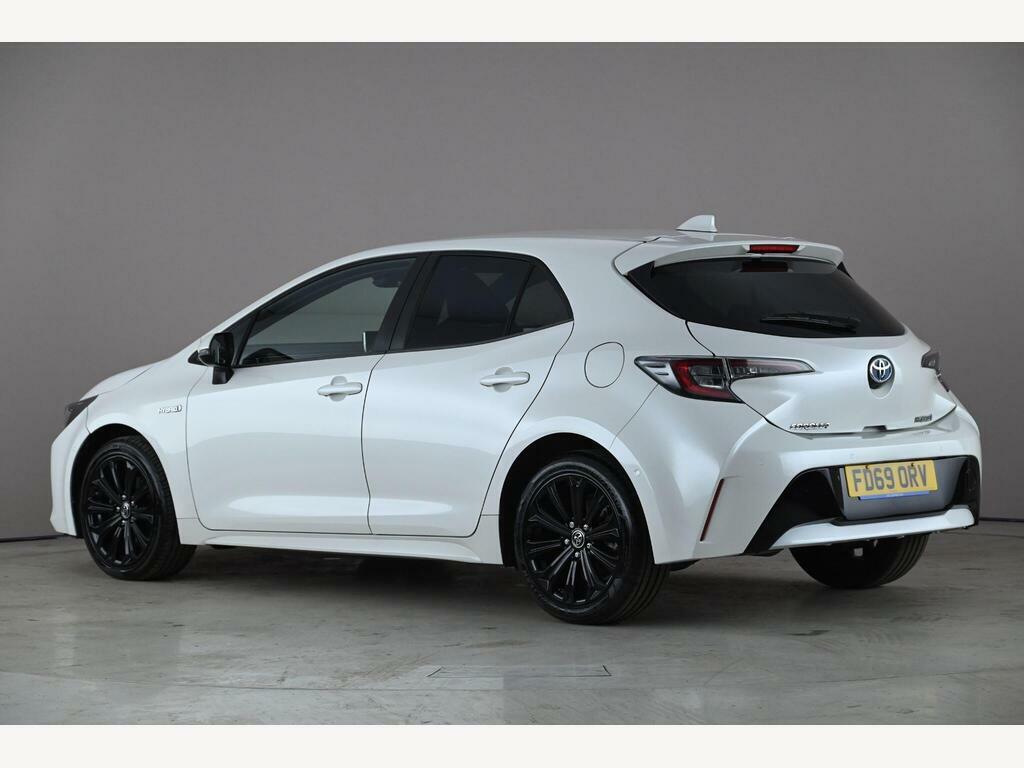 Toyota Corolla 1.8 Vvt-h Design Cvt Euro 6 Ss FD69ORV White #4