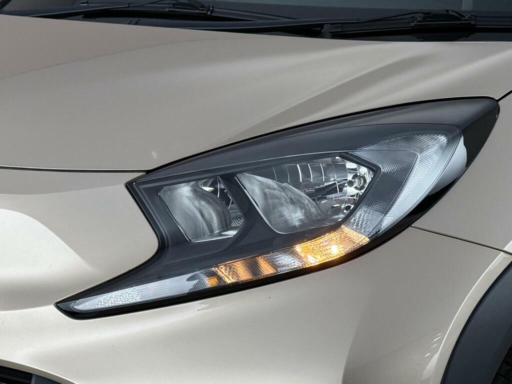 Toyota Aygo X 1.0 Vvt-i Edge X-shift Euro 6 Ss FM72JEO Beige #5