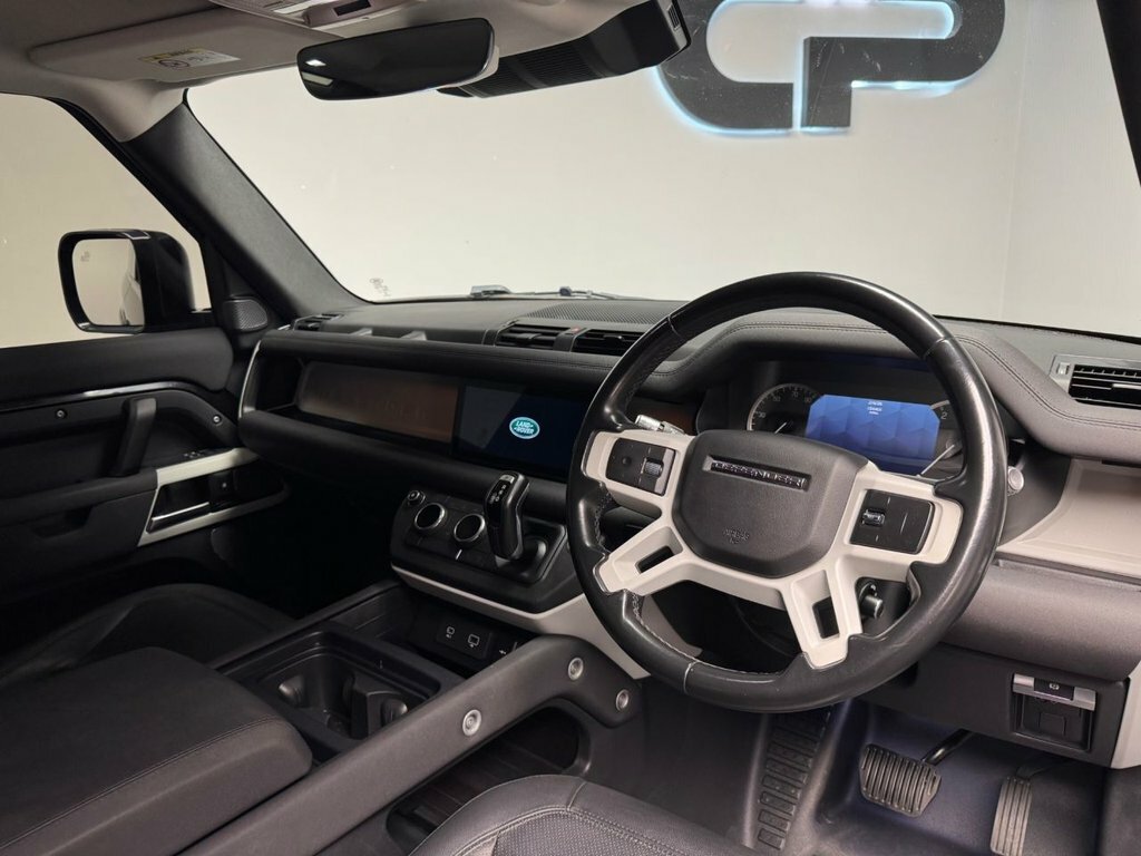Land Rover Defender 3L Se MJ71XXB Black #3