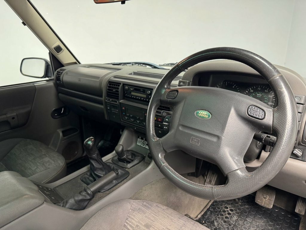 Land Rover Discovery 2.5L Gs Red #3