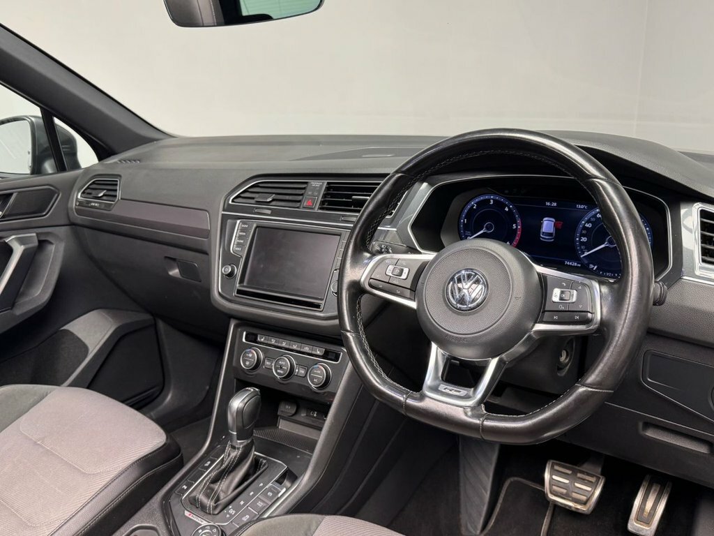 Volkswagen Tiguan 2L R-line GJ17XJW Grey #3