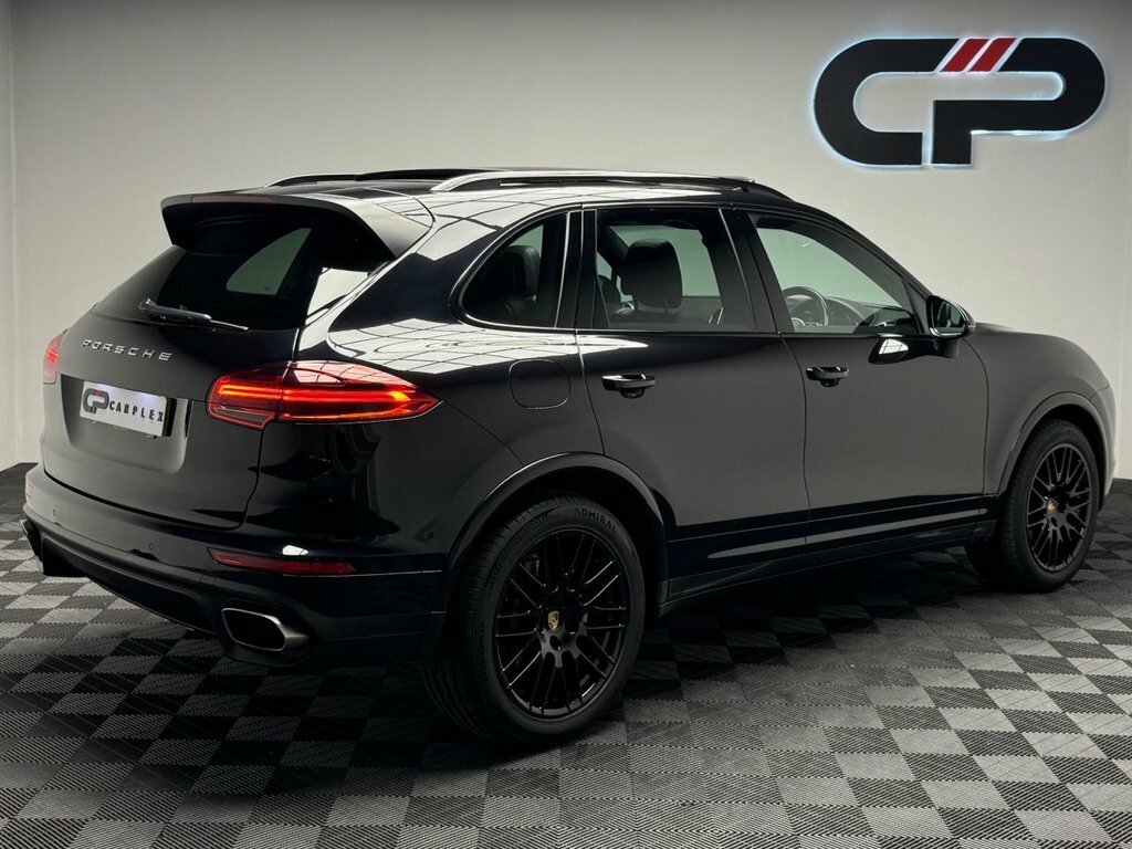 Porsche Cayenne 3L Platinum Edition EN66CRX Black #2