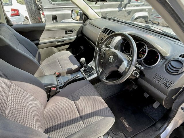 Suzuki Grand Vitara Sz4 Beige #8