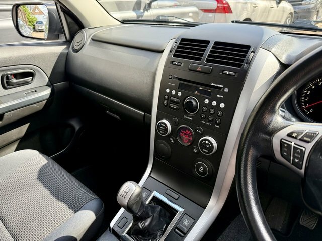 Suzuki Grand Vitara Sz4 Beige #17