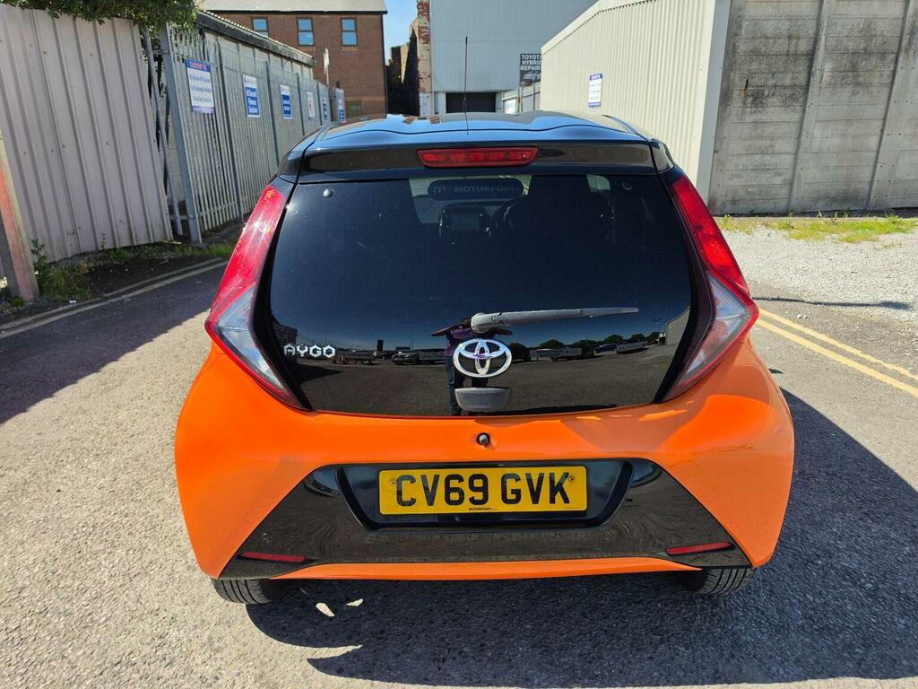 Toyota Aygo Hatchback 1.0 Vvt-i X-cite Euro 6 201969 CV69GVK Orange #4