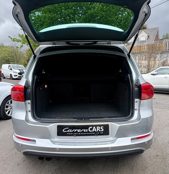 Volkswagen Tiguan R Line Tdi Bluemotion WH65UXK Silver #6