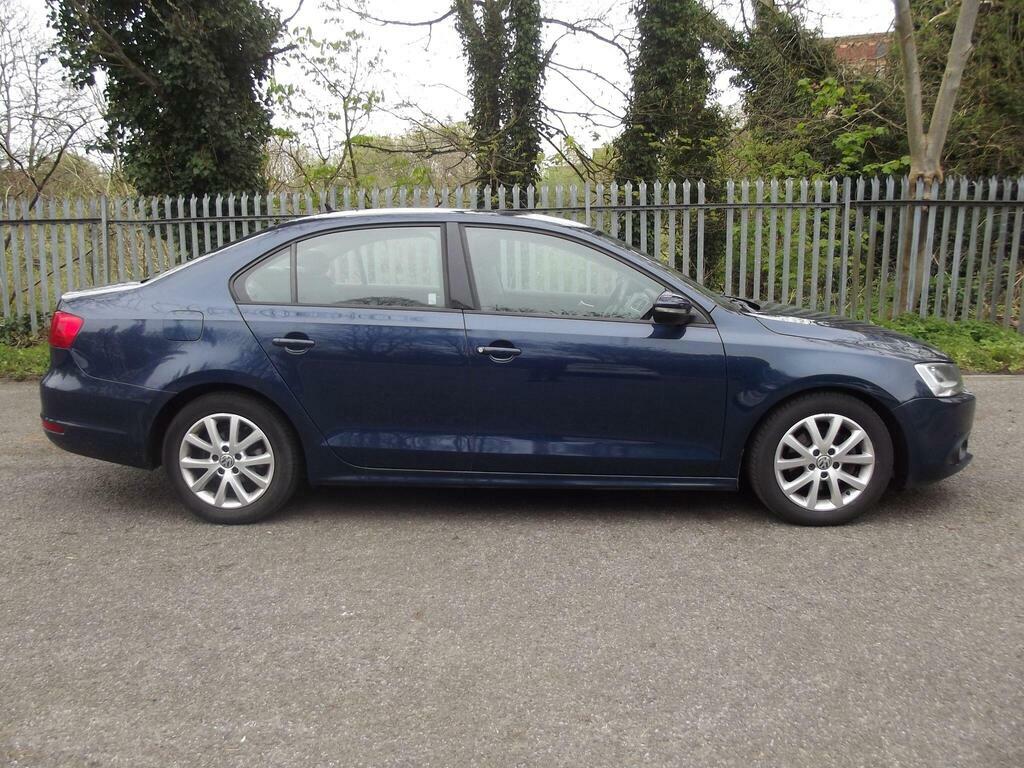 Volkswagen Jetta 1.6 Tdi Bluemotion Tech Se Euro 5 S S Blue #4
