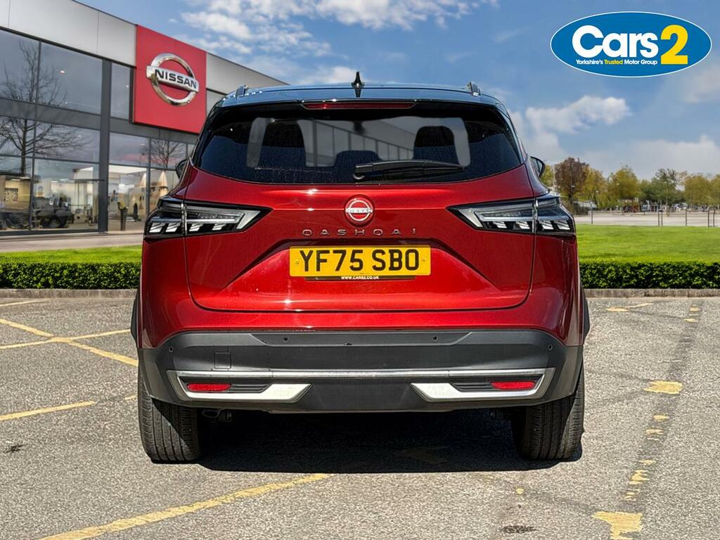Nissan Qashqai 1.3 Dig-t Mh 158 Tekna Xtronic YF75SBO Red #4