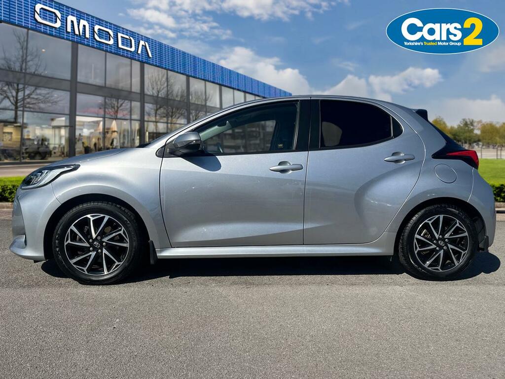 Toyota Yaris 1.5 Hybrid Design Cvt YH71DVR Silver #6