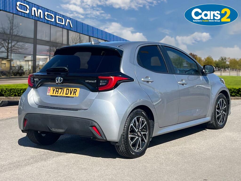 Toyota Yaris 1.5 Hybrid Design Cvt YH71DVR Silver #3