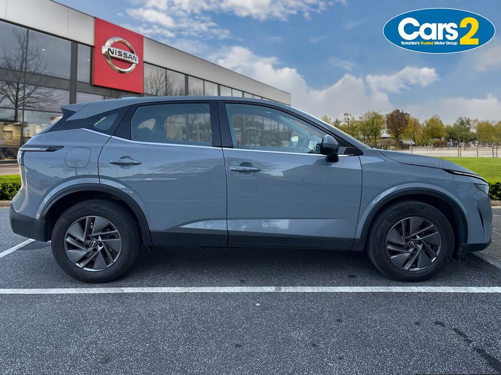 Nissan Qashqai 1.3 Dig-t Mh 158 Acenta Premium YG74BWF Grey #2