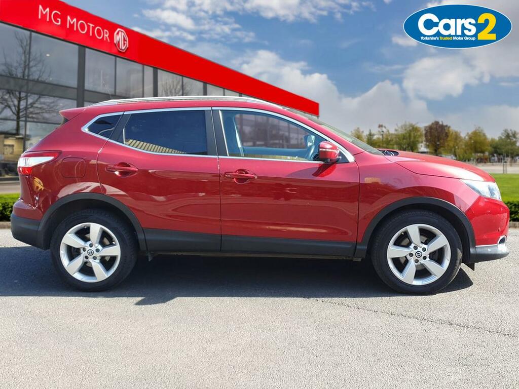 Nissan Qashqai 1.6 Dci N-tec Xtronic DY16JVZ Red #2