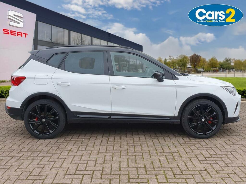 Seat Arona 1.0 Tsi 115 Fr Black Edition YB75TAV White #2