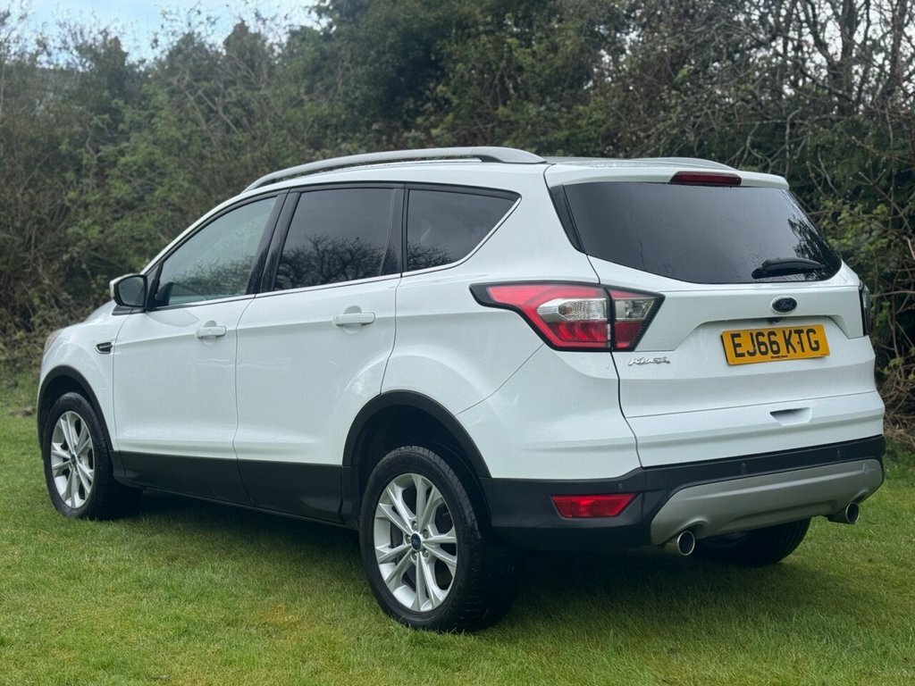 Ford Kuga 2L Titanium EJ66KTG White #6
