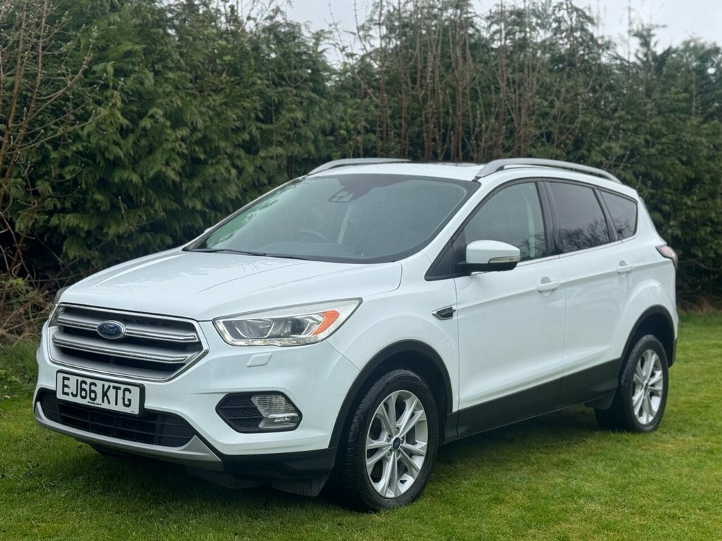 Ford Kuga 2L Titanium EJ66KTG White #3