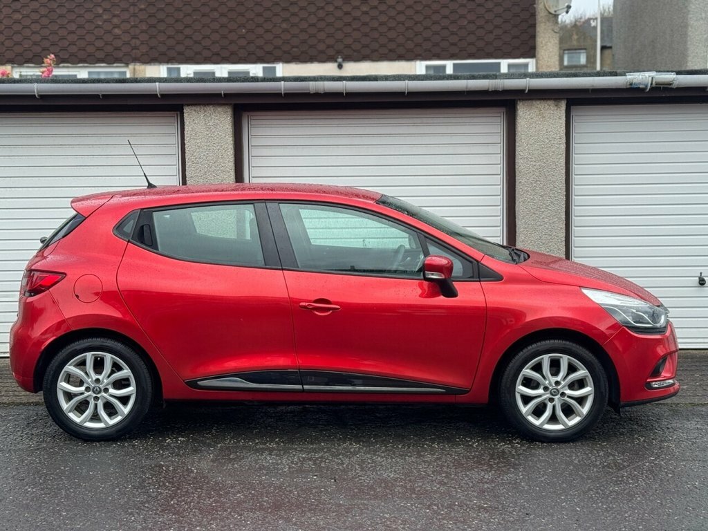 Renault Clio 1.2L Dynamique Nav Red #4