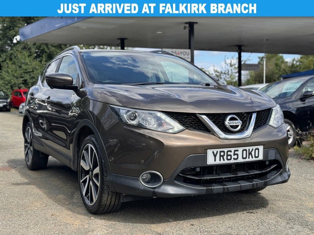 Nissan Qashqai 1.2L Tekna Beige