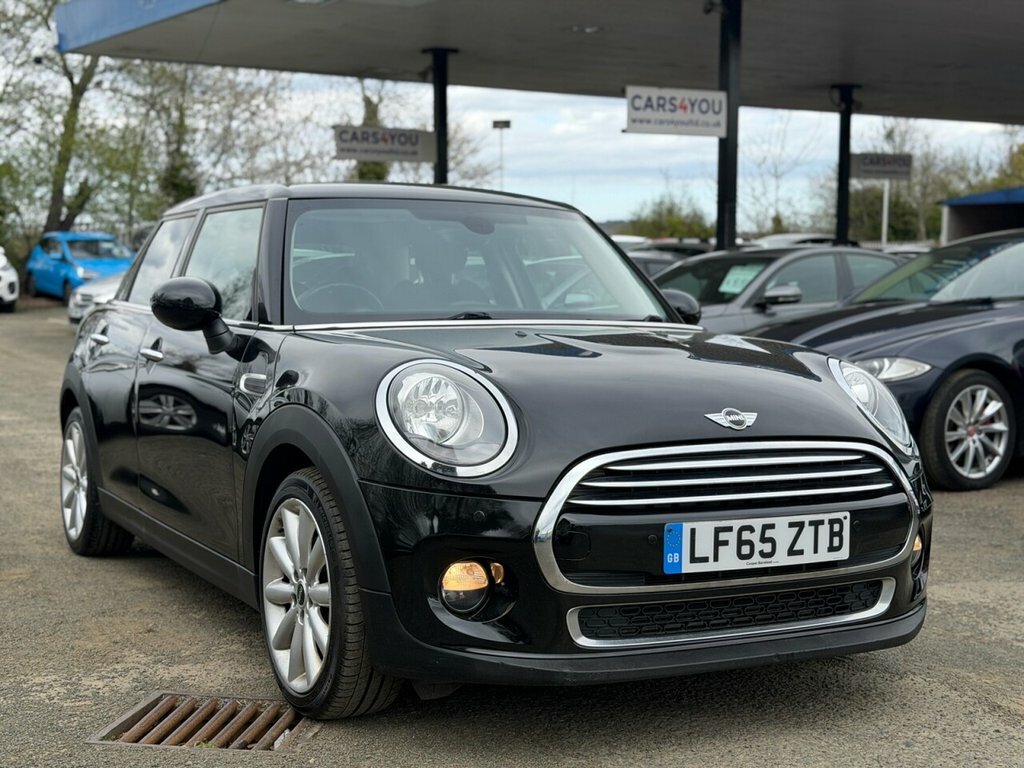 Mini Hatch 1.5L Cooper Black