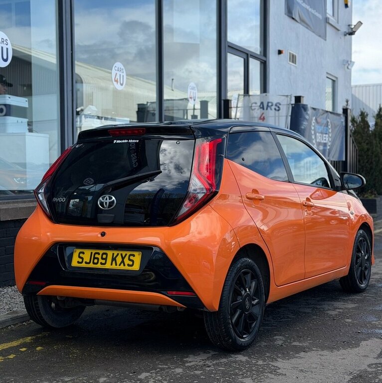 Toyota Aygo 1L X-cite SJ69KXS Orange #4