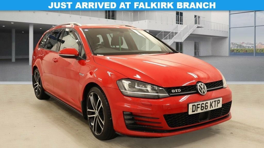 Volkswagen Golf 2L Gtd Red