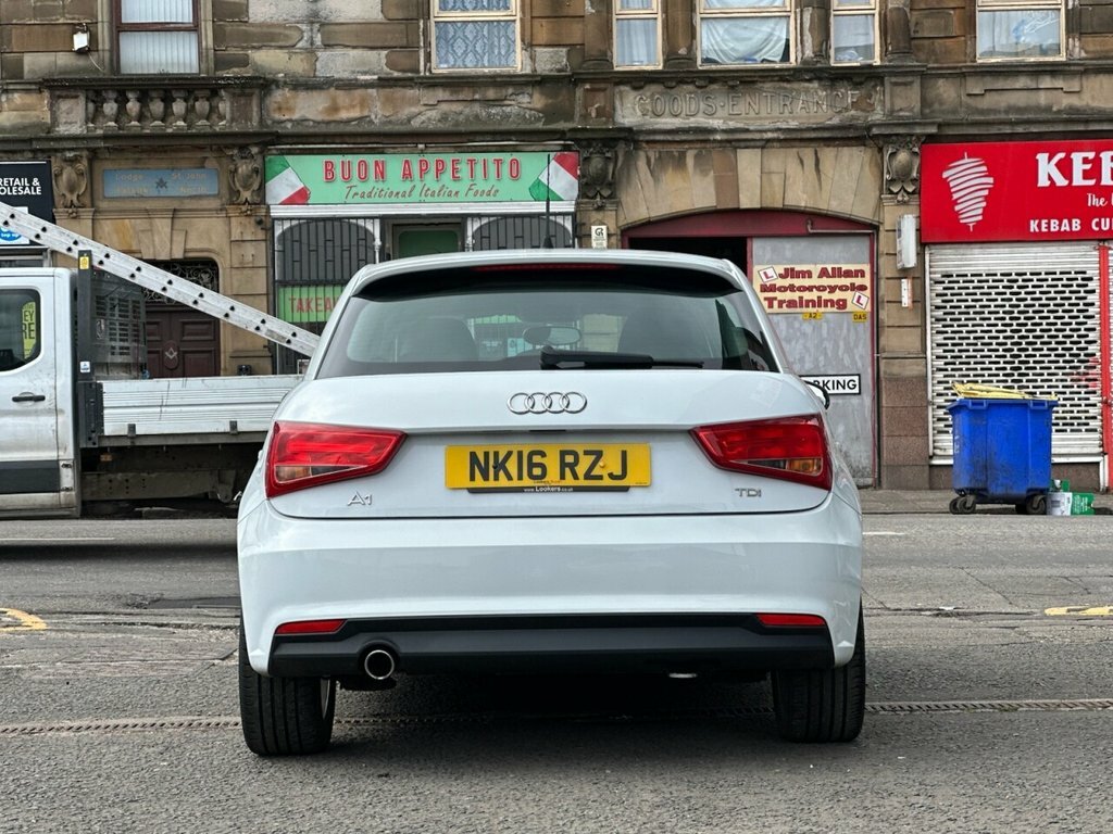 Audi A1 1L Sport White #5