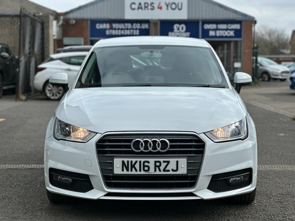 Audi A1 1L Sport White #3
