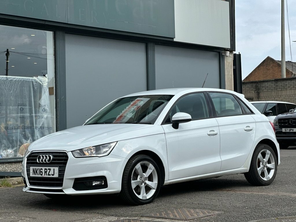 Audi A1 1L Sport White #2