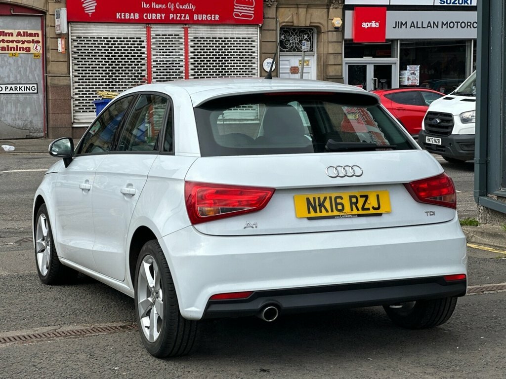 Audi A1 1L Sport White #4
