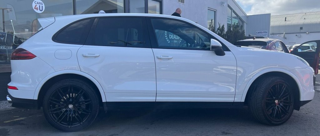 Porsche Cayenne 3L Platinum Edition LW17JXZ White #6