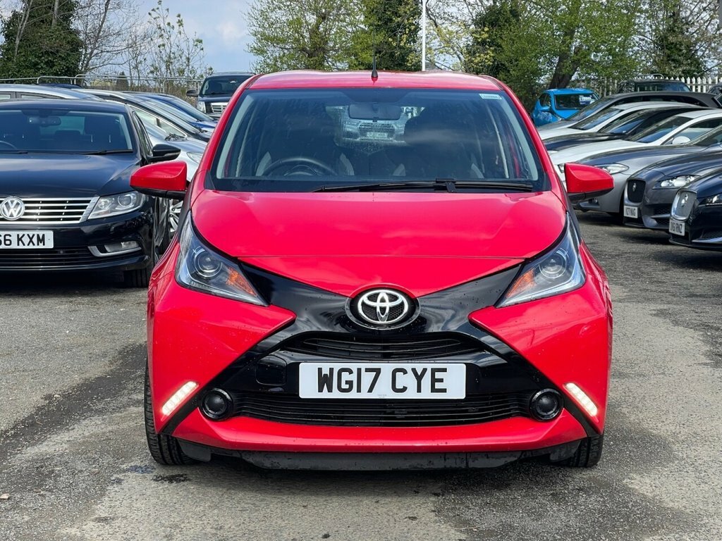 Toyota Aygo 1L X-play WG17CYE Red #2