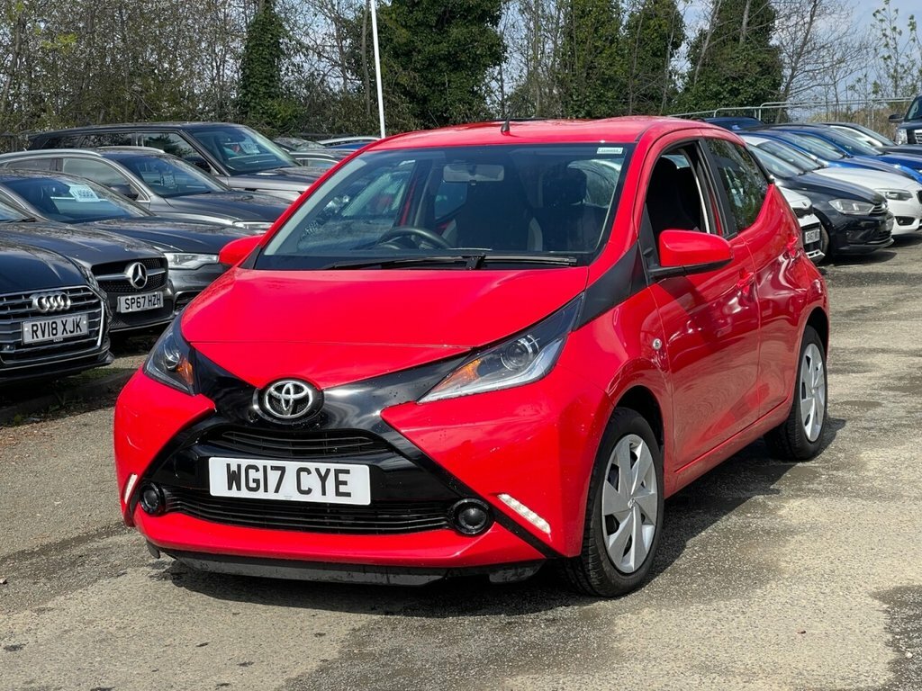 Toyota Aygo 1L X-play WG17CYE Red #3