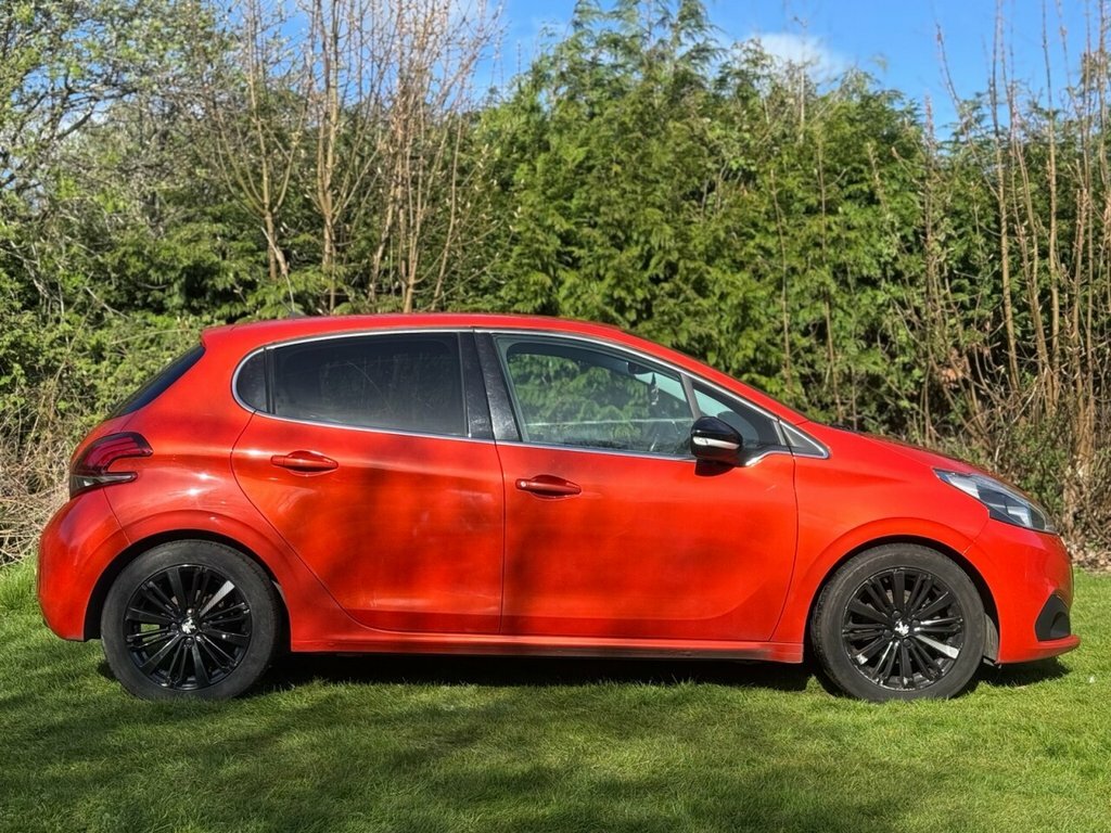 Peugeot 208 1L Allure SY65UXL Orange #5