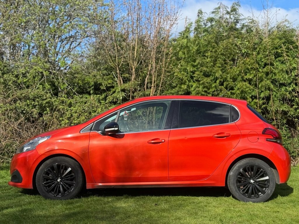 Peugeot 208 1L Allure SY65UXL Orange #4