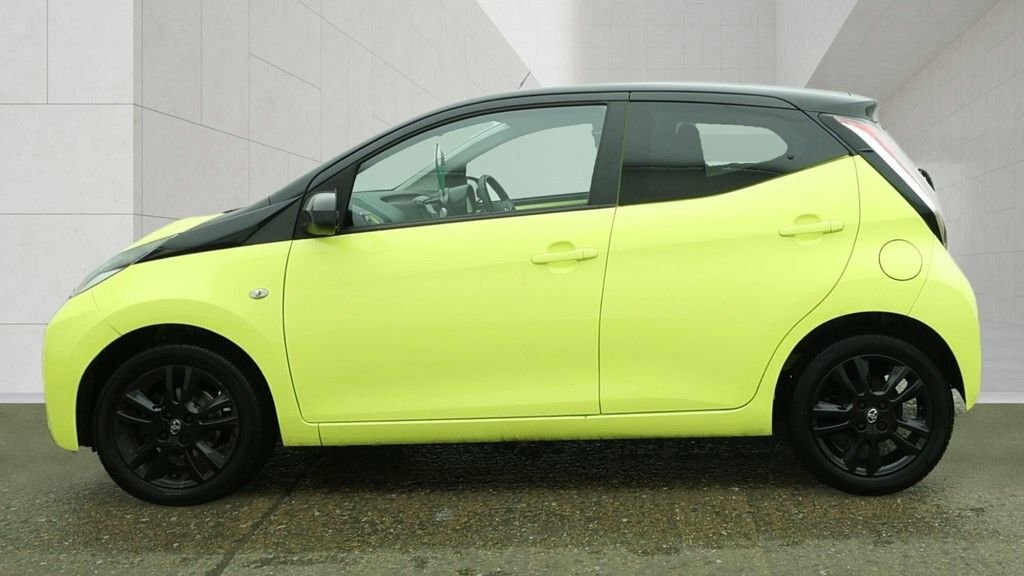 Toyota Aygo 1L X-cite ST17HHE Yellow #6