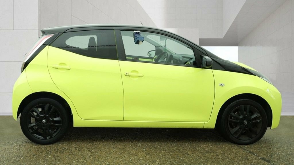 Toyota Aygo 1L X-cite ST17HHE Yellow #5