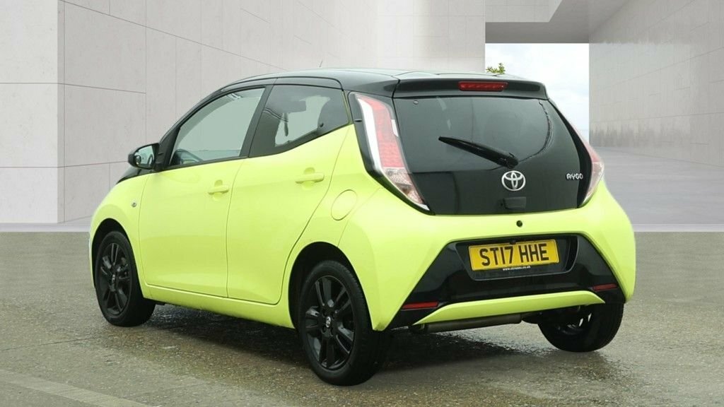 Toyota Aygo 1L X-cite ST17HHE Yellow #3