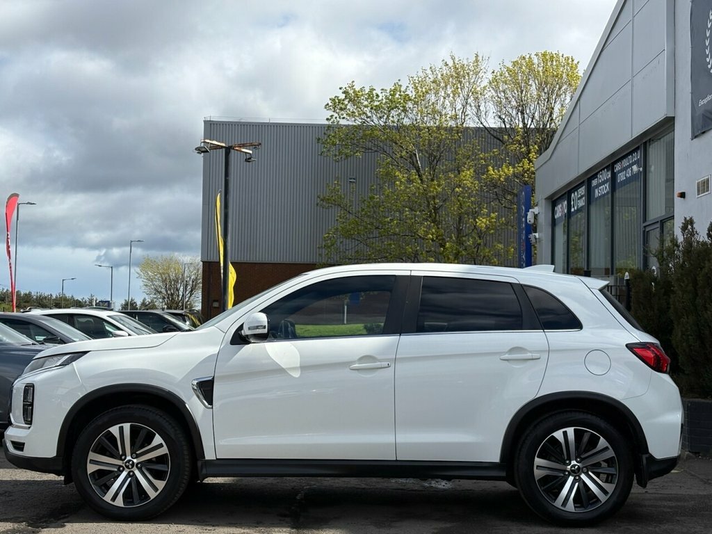 Mitsubishi ASX 2L Dynamic White #4