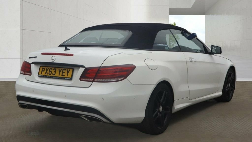 Mercedes-Benz E Class 2L Amg Sport PX63YEY White #4