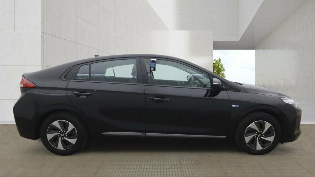 Hyundai Ioniq 1.6L Se EA68OUP Black #5