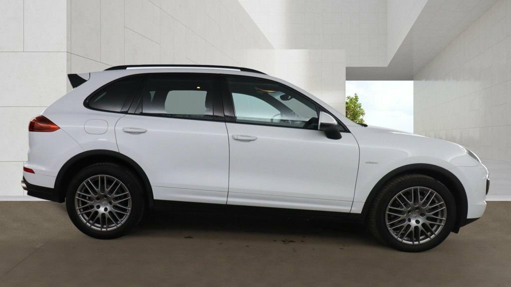 Porsche Cayenne 3L Null RF66YGC White #5