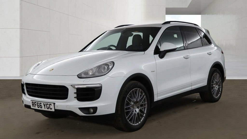 Porsche Cayenne 3L Null RF66YGC White #2