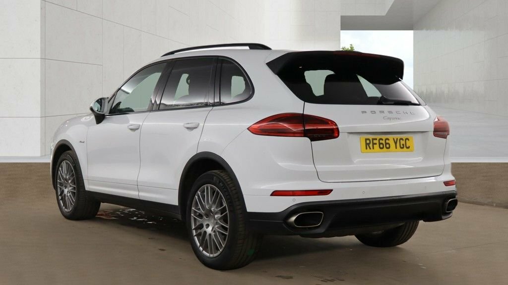 Porsche Cayenne 3L Null RF66YGC White #3