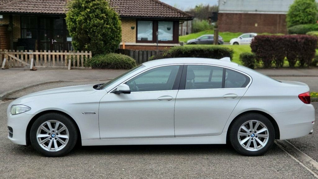 BMW 5 Series 2L Se UUI5668 White #4