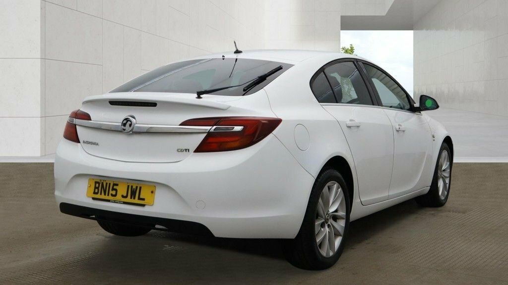 Vauxhall Insignia 2L Sri BN15JWL White #4
