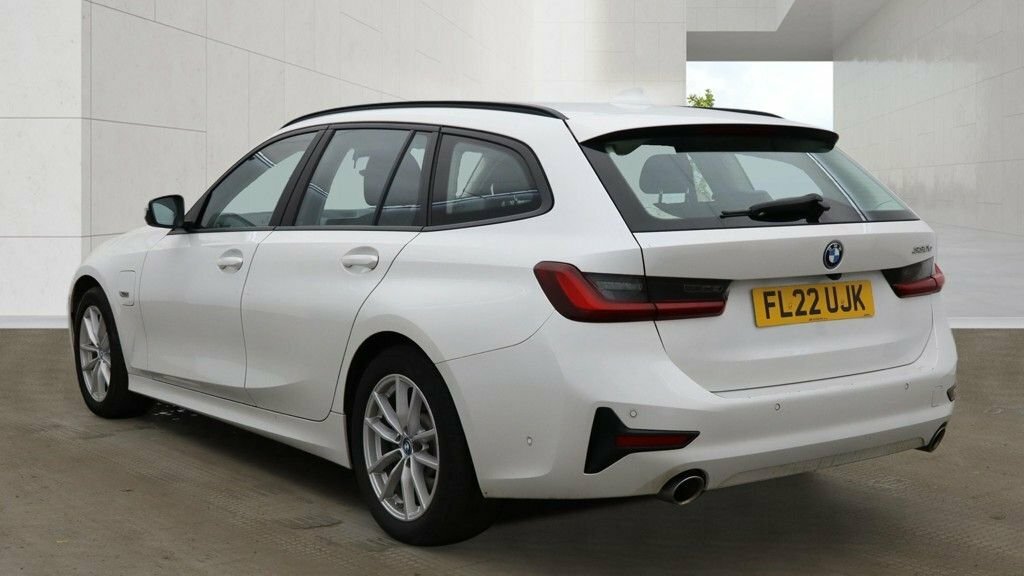 BMW 3 Series 2L Se Pro FL22UJK White #3