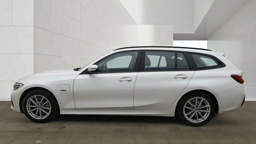 BMW 3 Series 2L Se Pro FL22UJK White #6